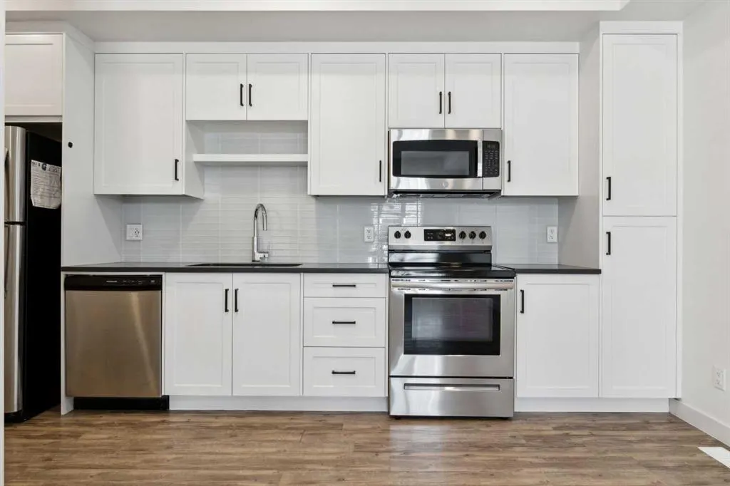 100 Walgrove Court SE, #4202