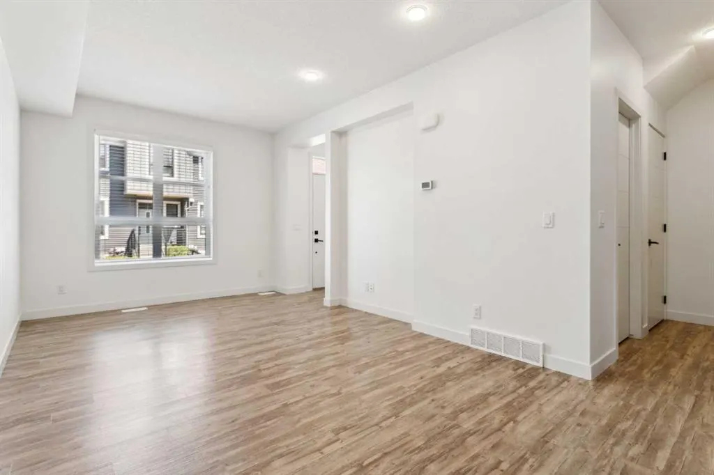 100 Walgrove Court SE, #4202