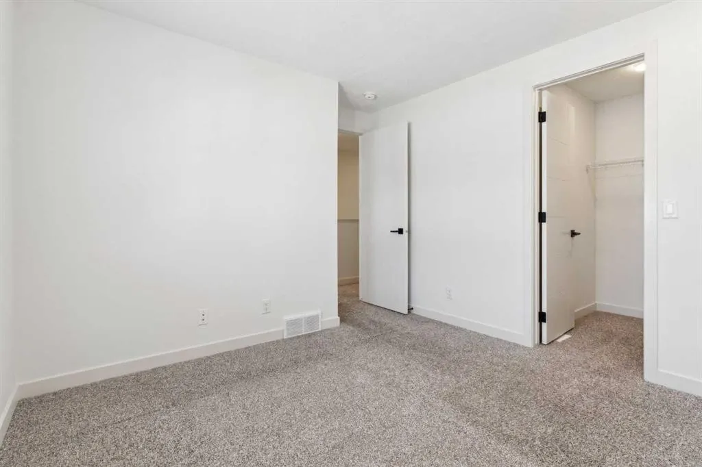 100 Walgrove Court SE, #4202