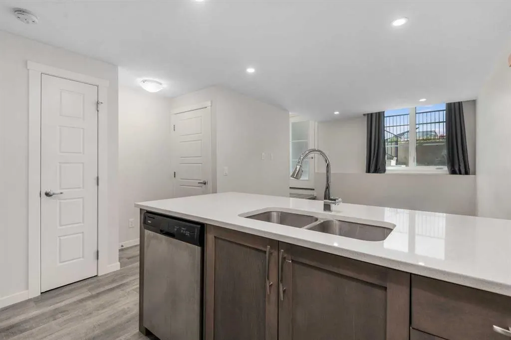 260 Rowley Way NW, #108