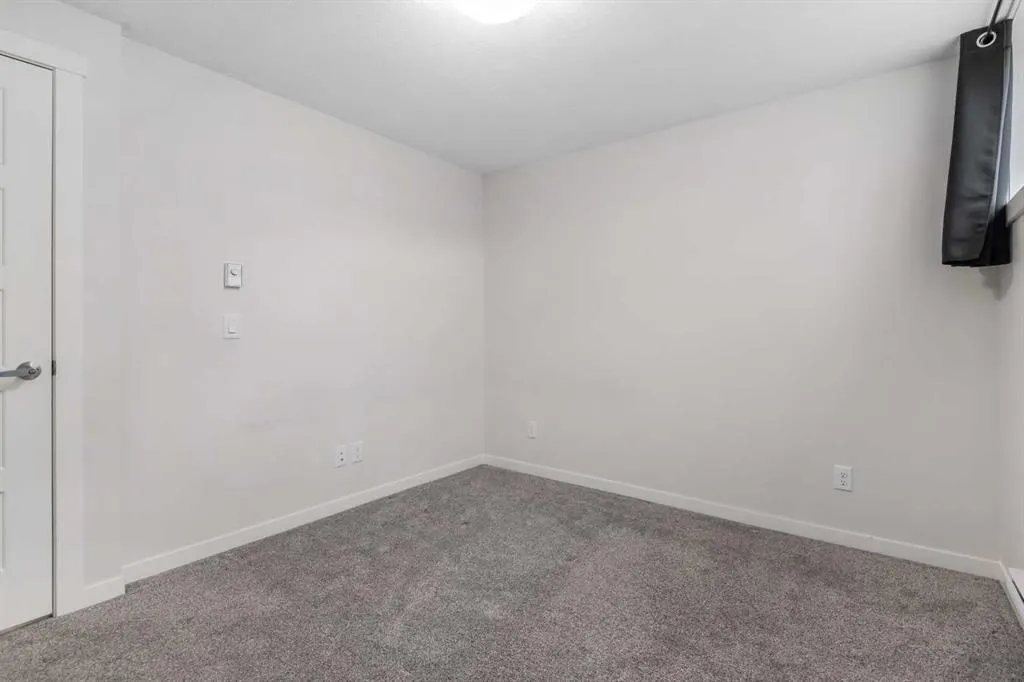 260 Rowley Way NW, #108