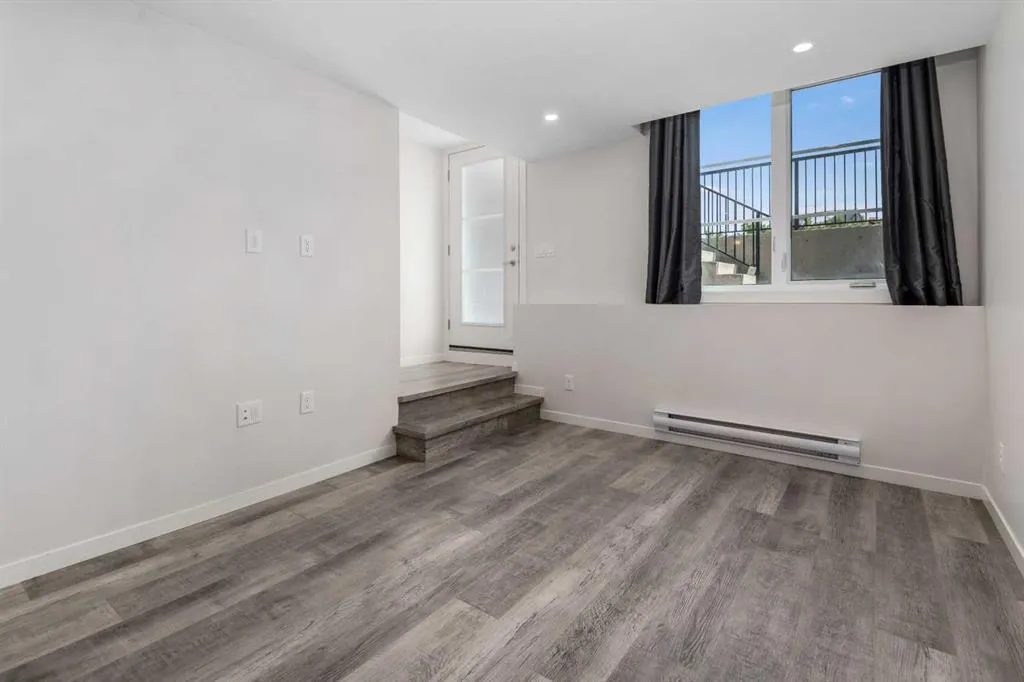 260 Rowley Way NW, #108