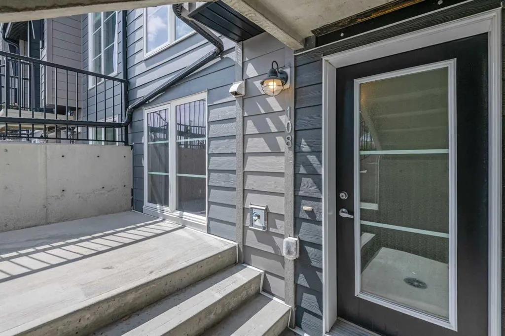 260 Rowley Way NW, #108