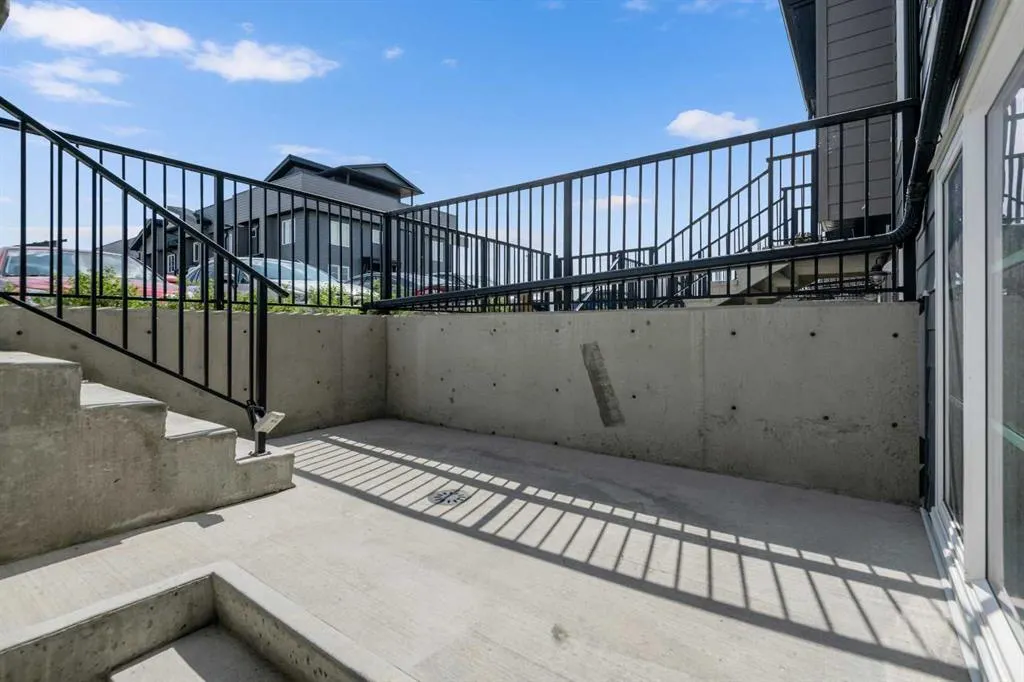 260 Rowley Way NW, #108