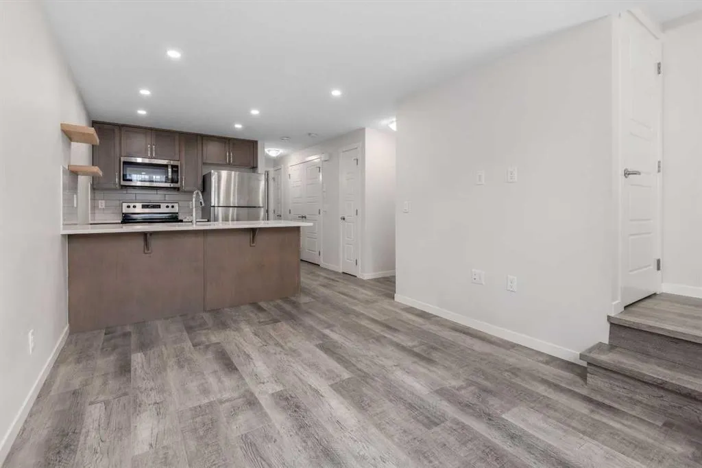 260 Rowley Way NW, #108