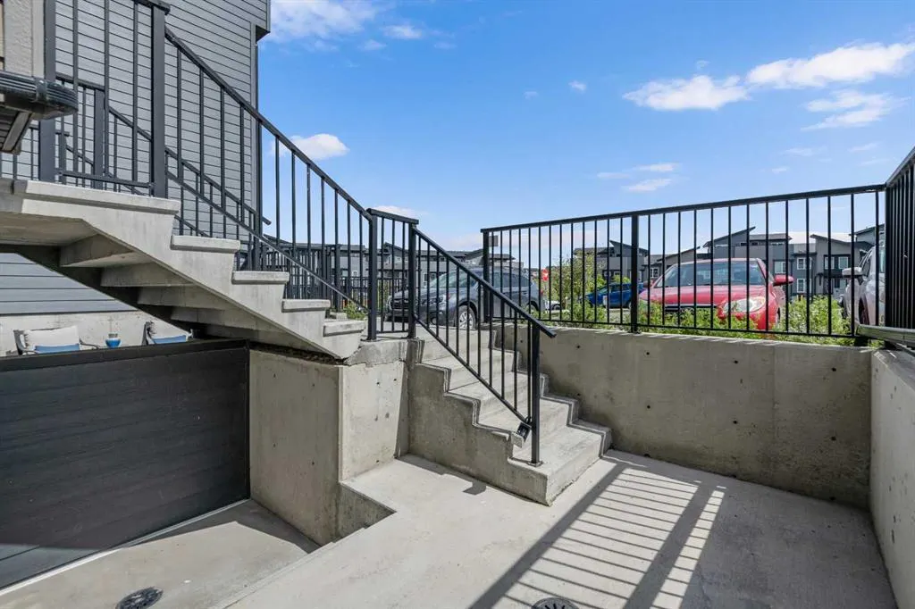 260 Rowley Way NW, #108