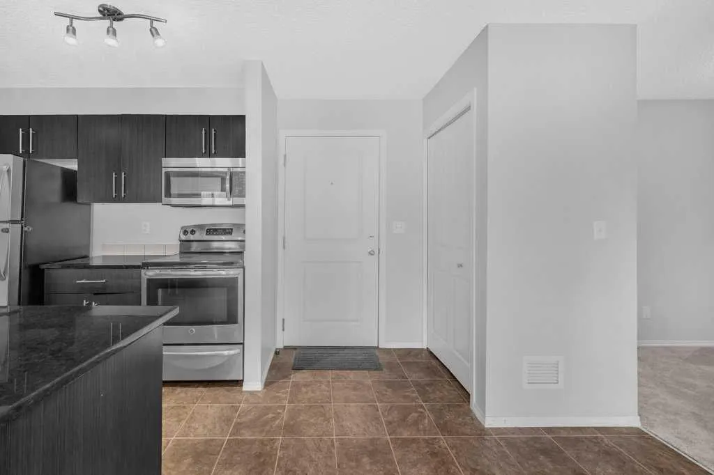 5 Saddlestone Way NE, #204