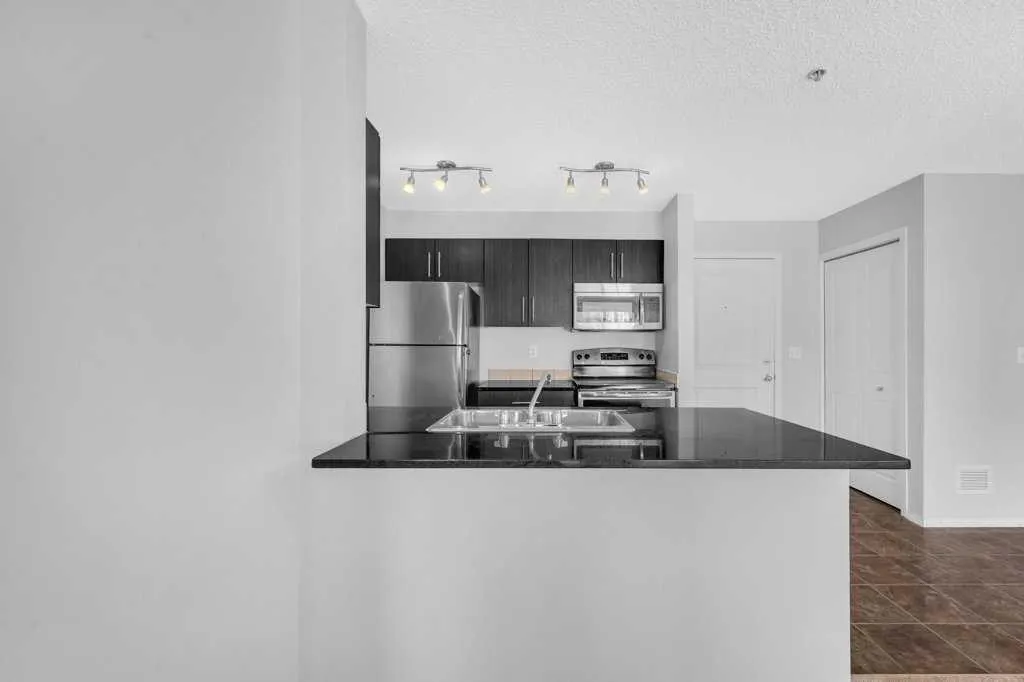 5 Saddlestone Way NE, #204