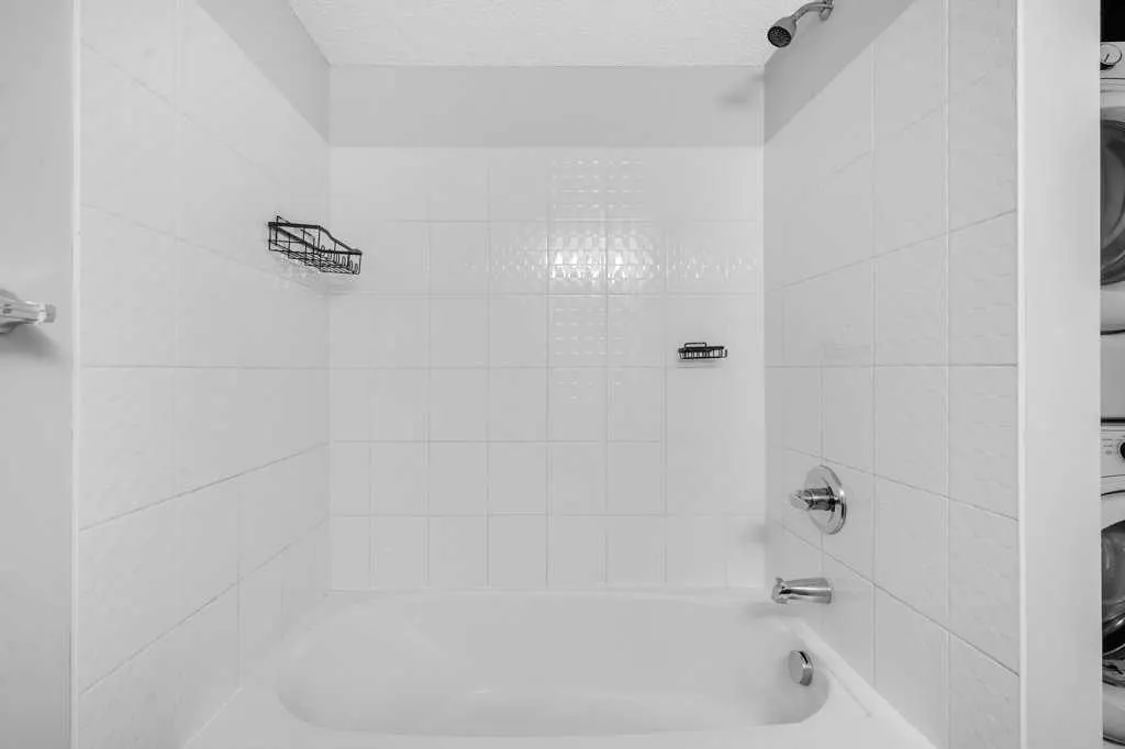 5 Saddlestone Way NE, #204
