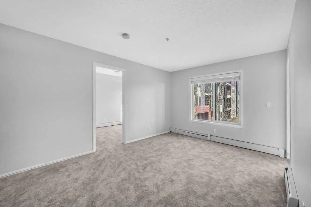 5 Saddlestone Way NE, #204