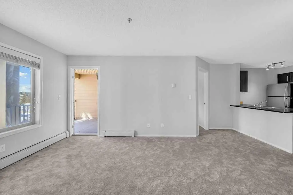5 Saddlestone Way NE, #204