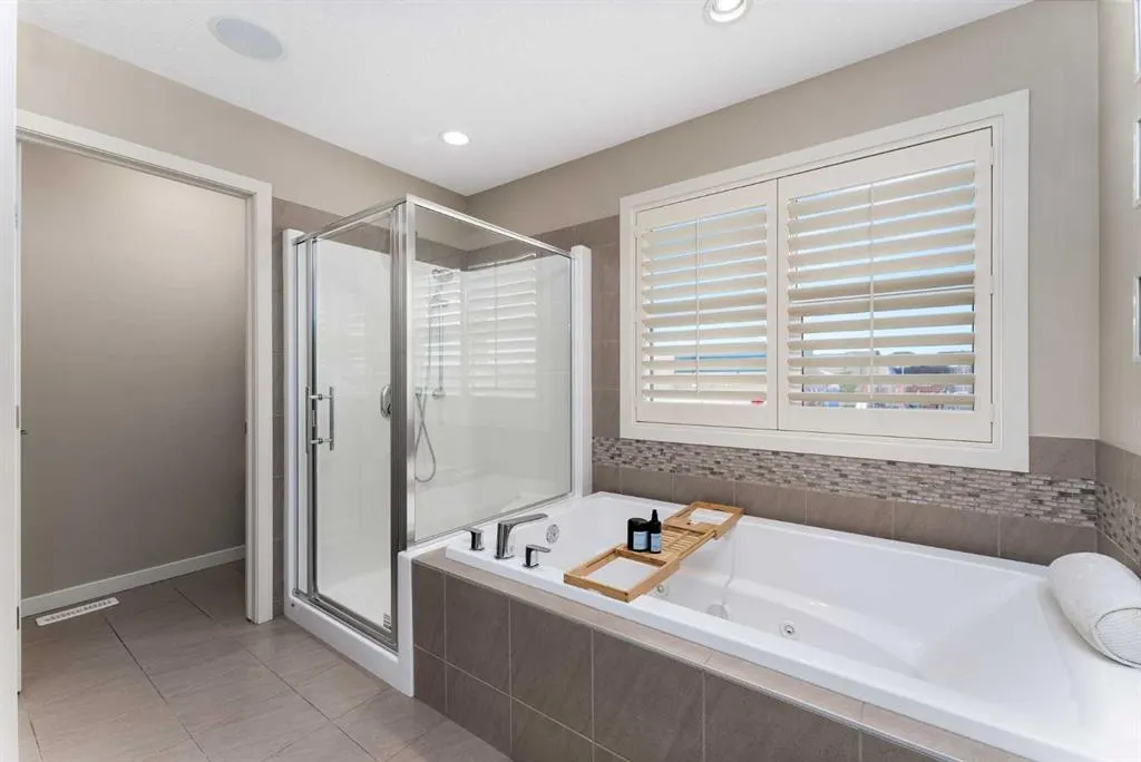 220 Auburn Meadows Crescent SE