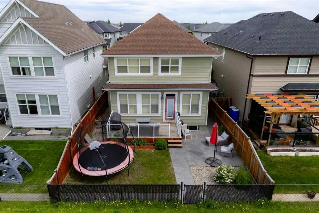 220 Auburn Meadows Crescent SE