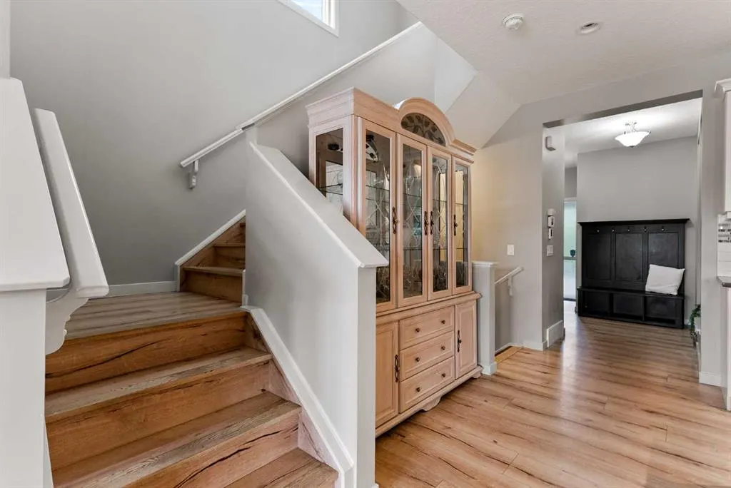 220 Auburn Meadows Crescent SE
