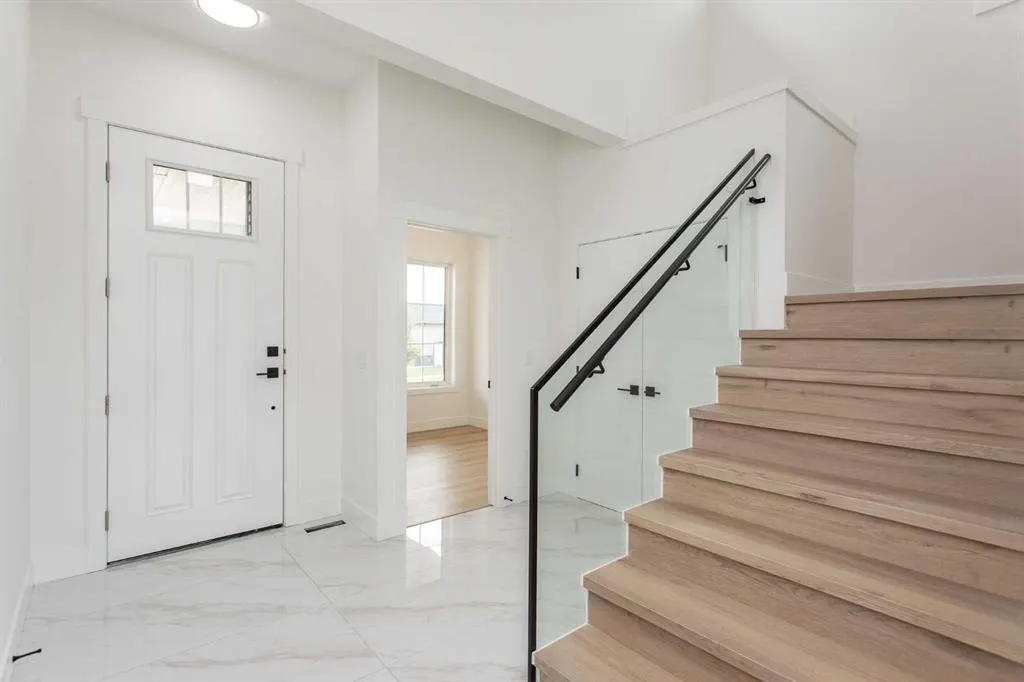 17 Thatcher Avenue