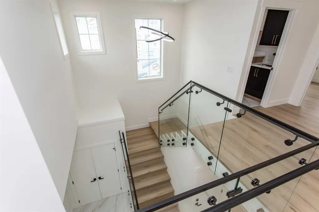17 Thatcher Avenue