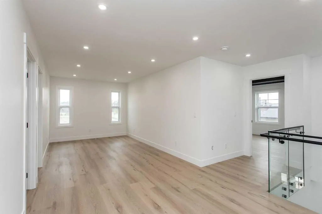 17 Thatcher Avenue