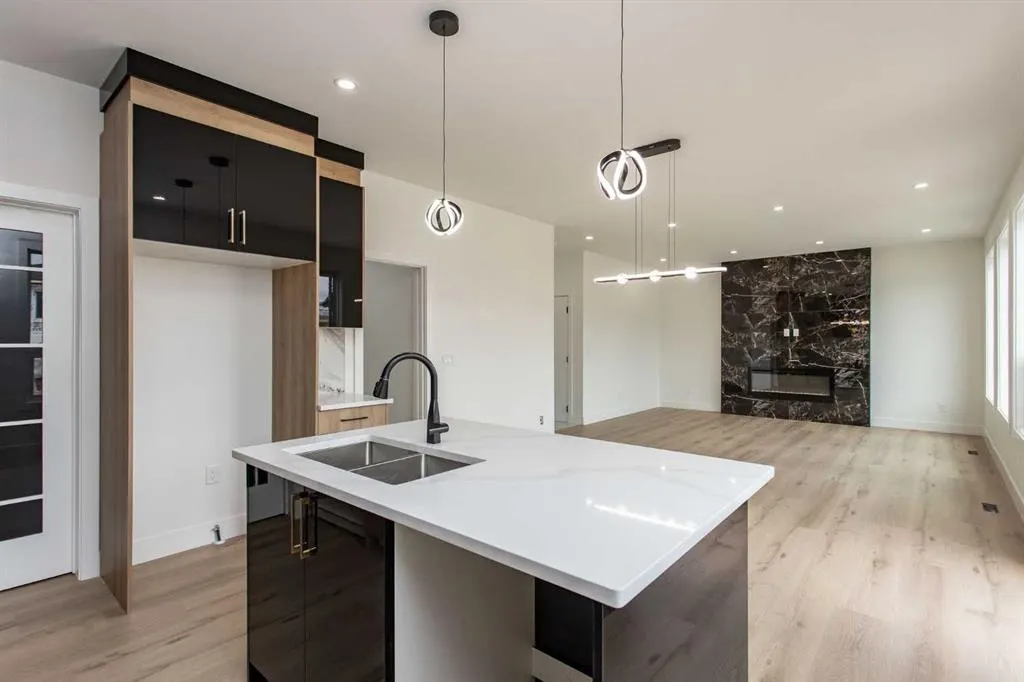 17 Thatcher Avenue