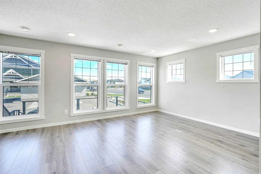 7451 Falconridge Boulevard NE, #1404