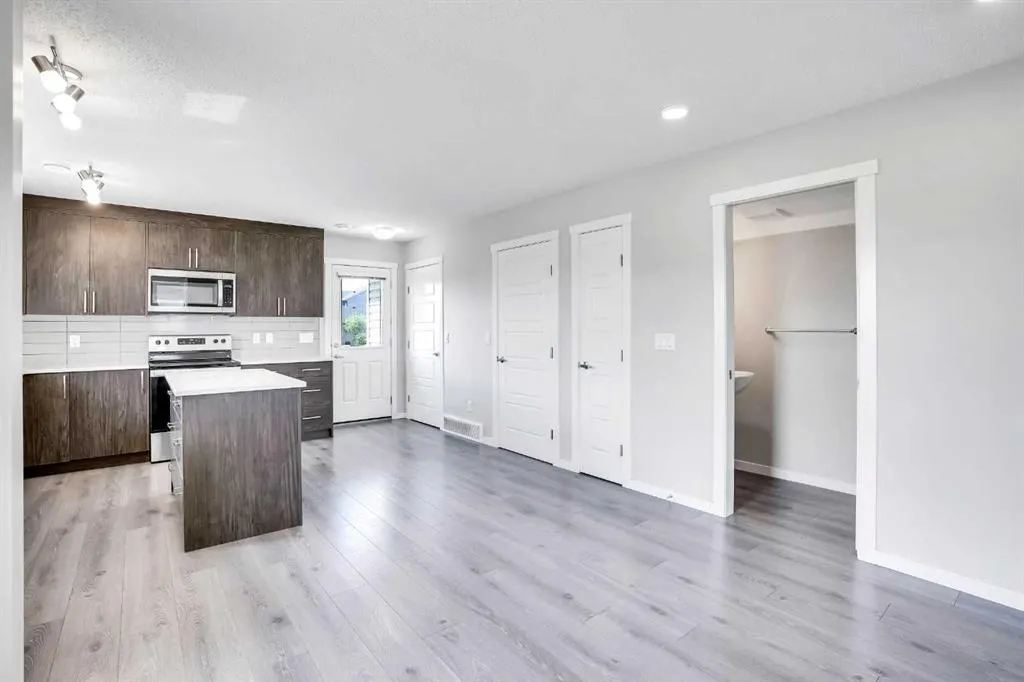 7451 Falconridge Boulevard NE, #1404