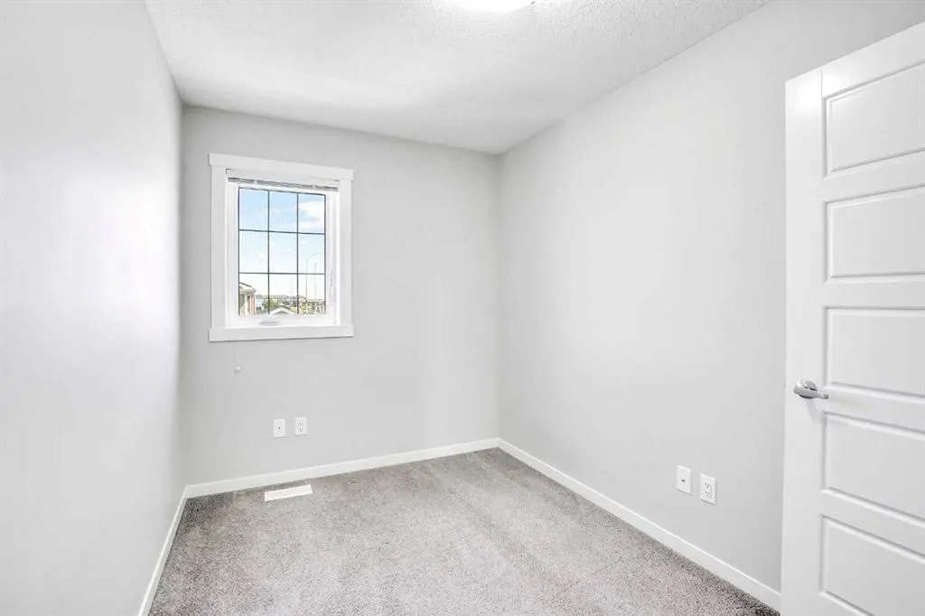 7451 Falconridge Boulevard NE, #1404