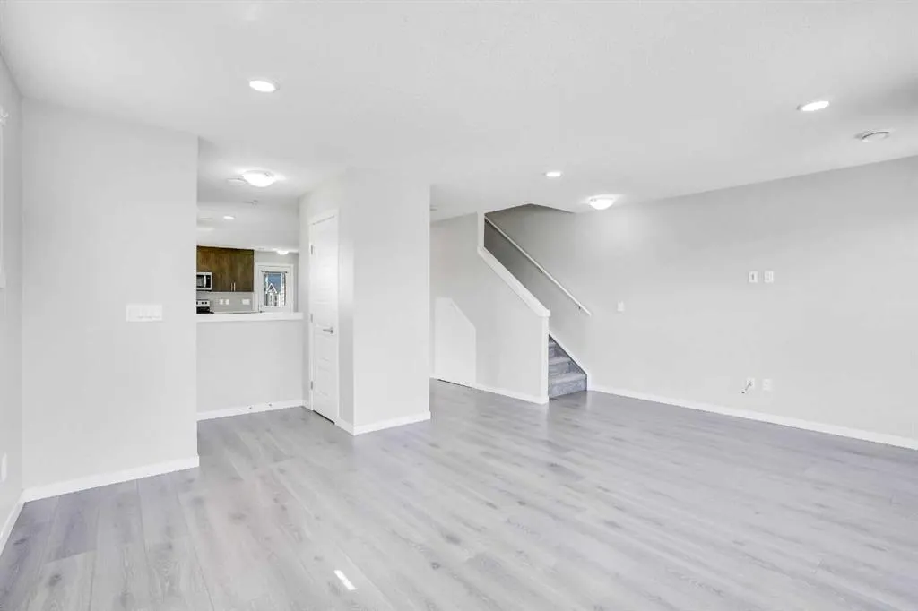 7451 Falconridge Boulevard NE, #1404