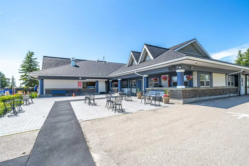 125 Arbour Lake Court NW