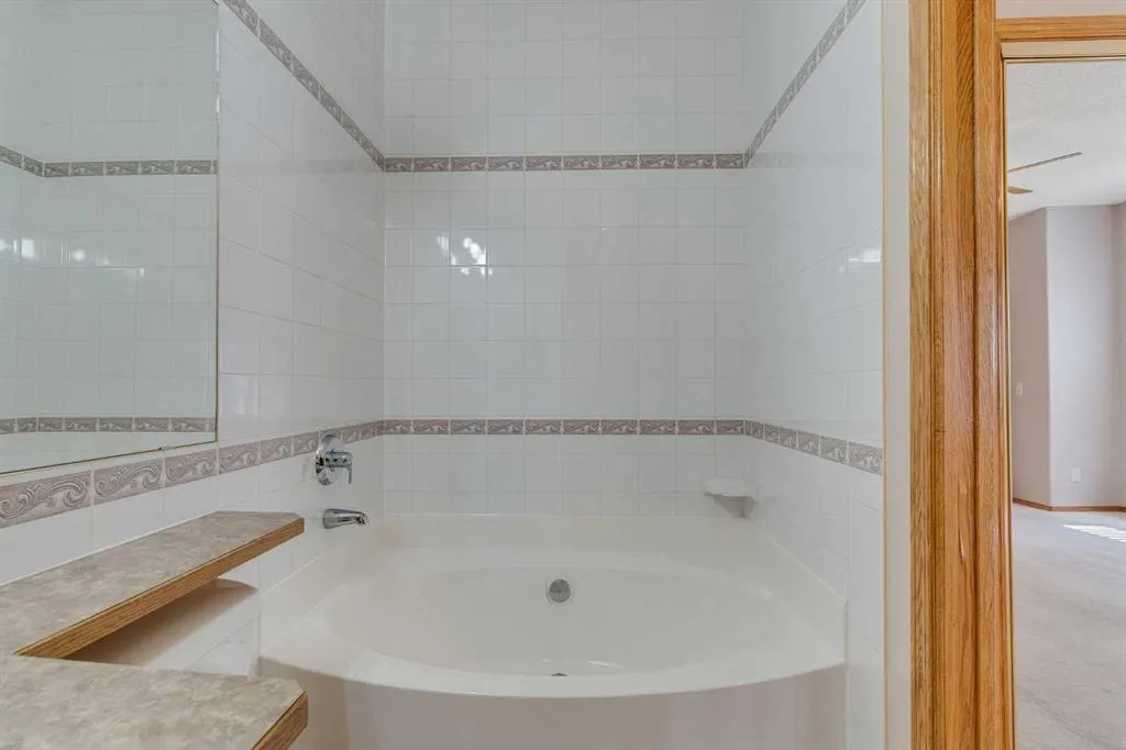 48 Tuscany Village Court NW