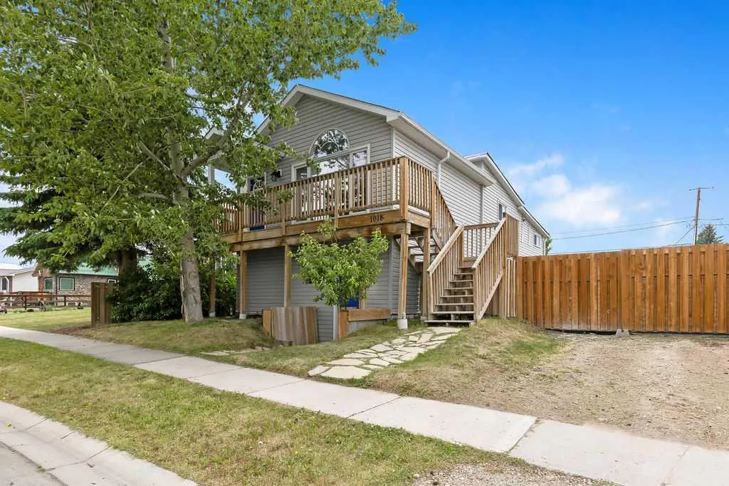 1018 Smith Avenue, #A and B