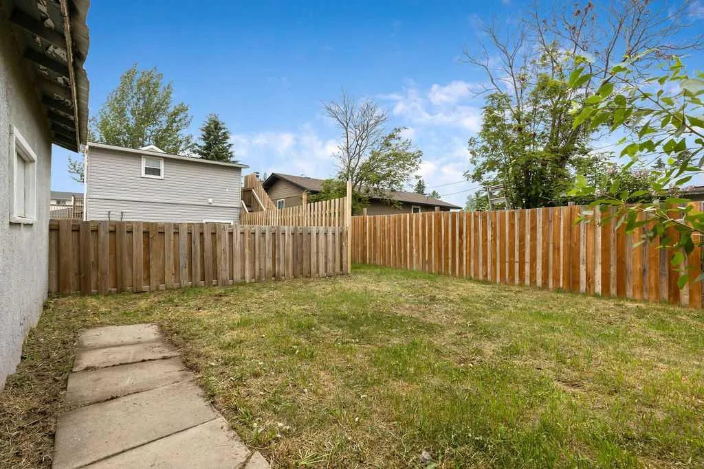 1018 Smith Avenue, #A and B