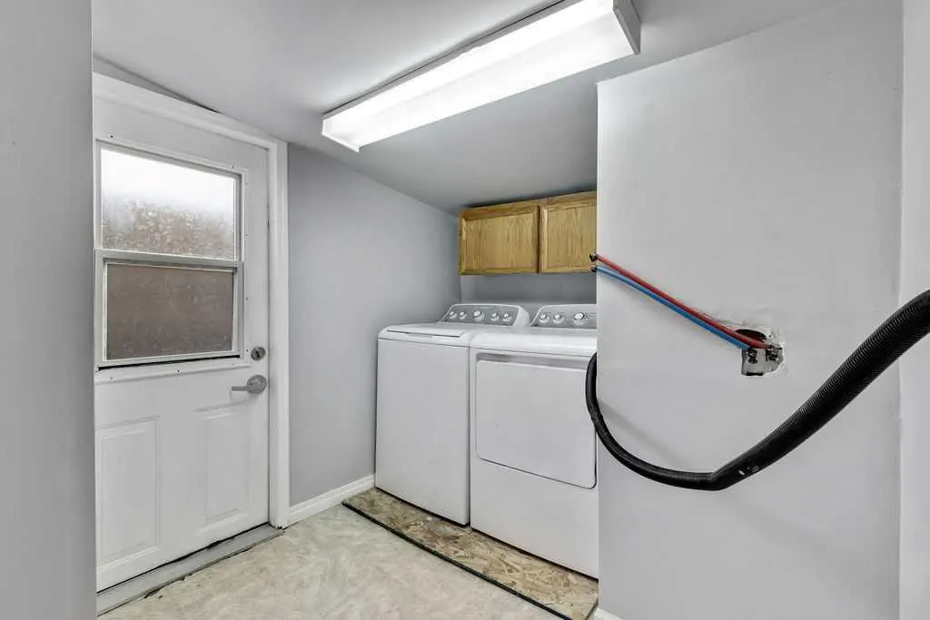 1018 Smith Avenue, #A and B