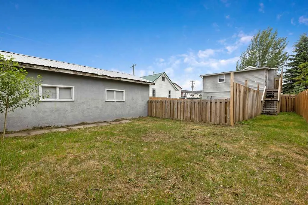 1018 Smith Avenue, #A and B