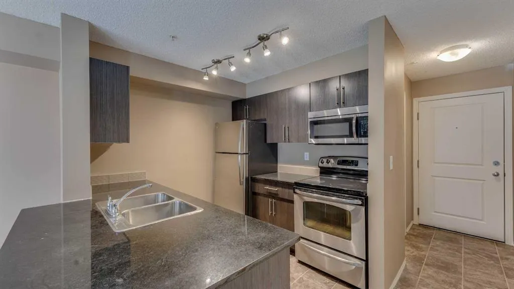 2715 12 Avenue SE, #105