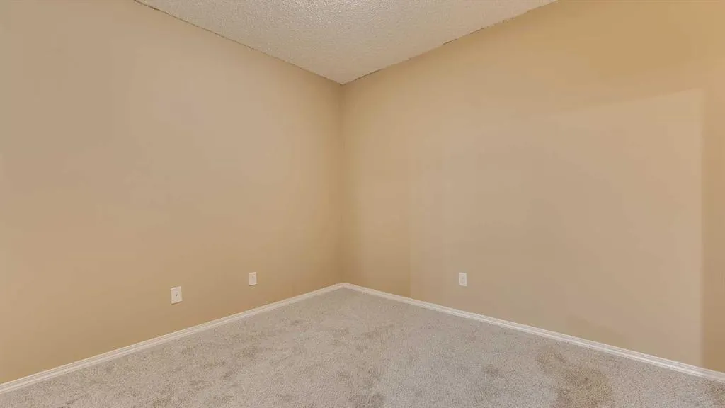 2715 12 Avenue SE, #105
