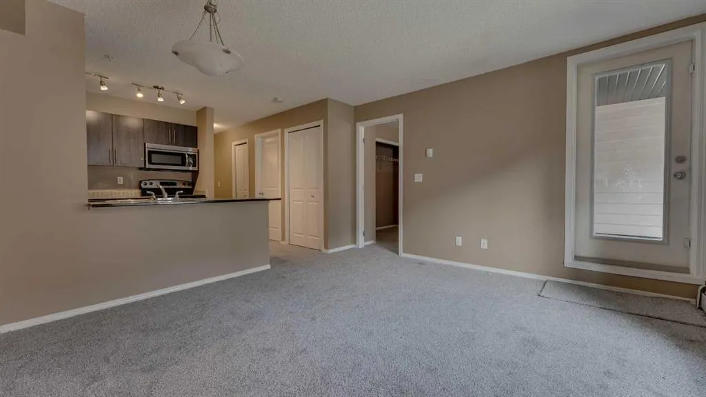2715 12 Avenue SE, #105