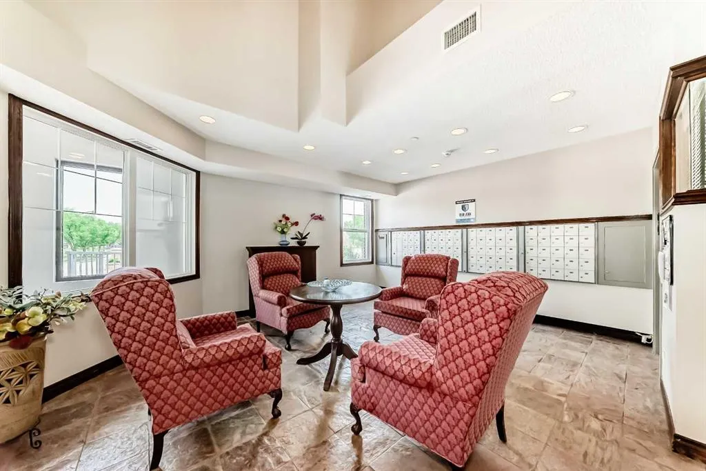 8 Prestwick Pond Terrace SE, #202