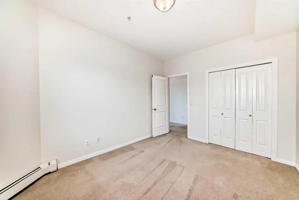 8 Prestwick Pond Terrace SE, #202