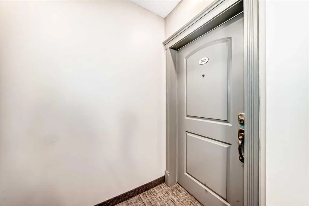 8 Prestwick Pond Terrace SE, #202