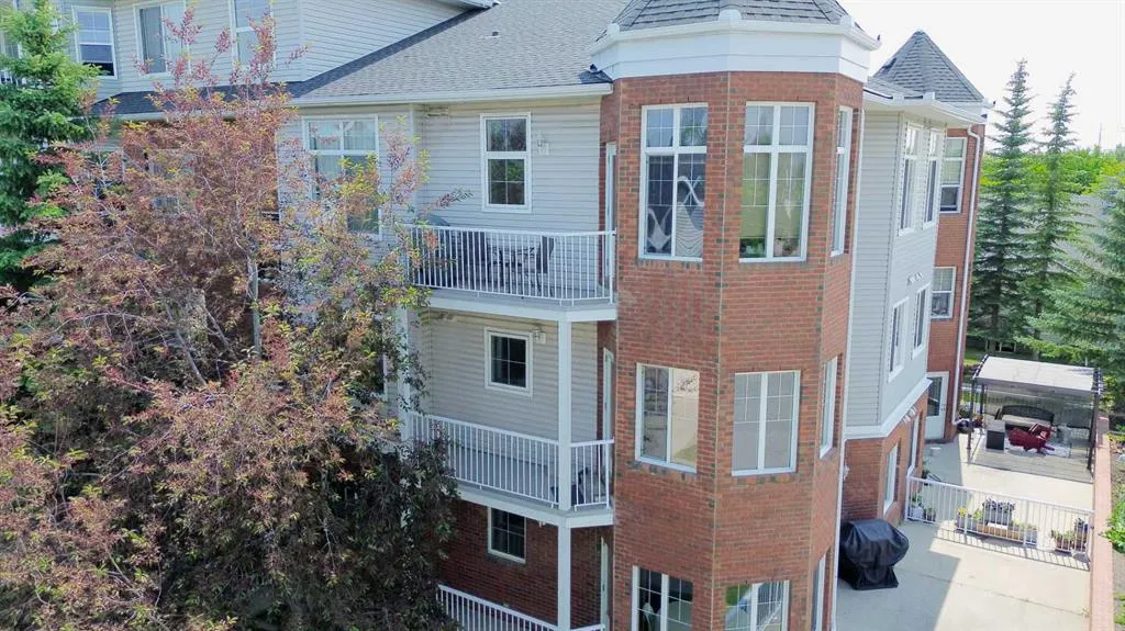 8 Prestwick Pond Terrace SE, #202