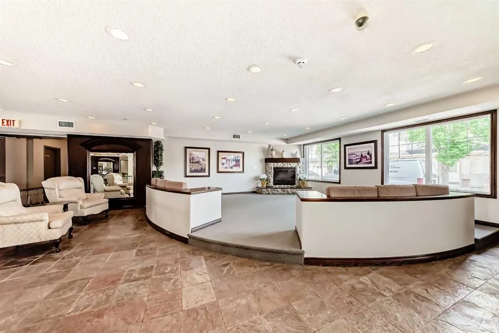 8 Prestwick Pond Terrace SE, #202