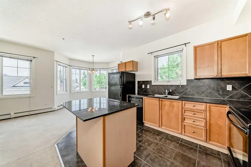 8 Prestwick Pond Terrace SE, #202