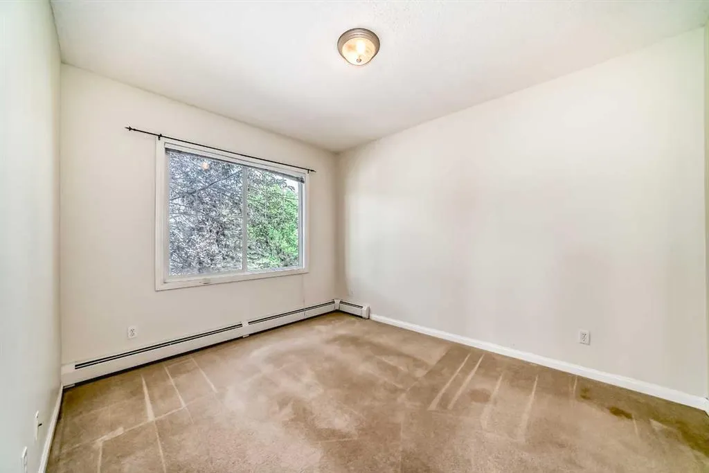 8 Prestwick Pond Terrace SE, #202