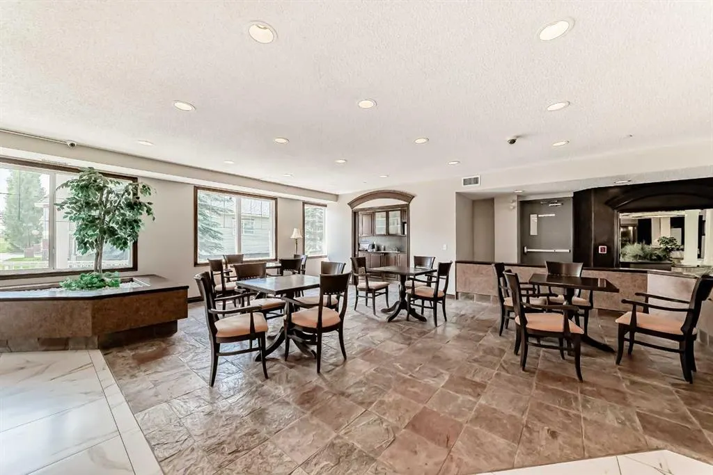 8 Prestwick Pond Terrace SE, #202