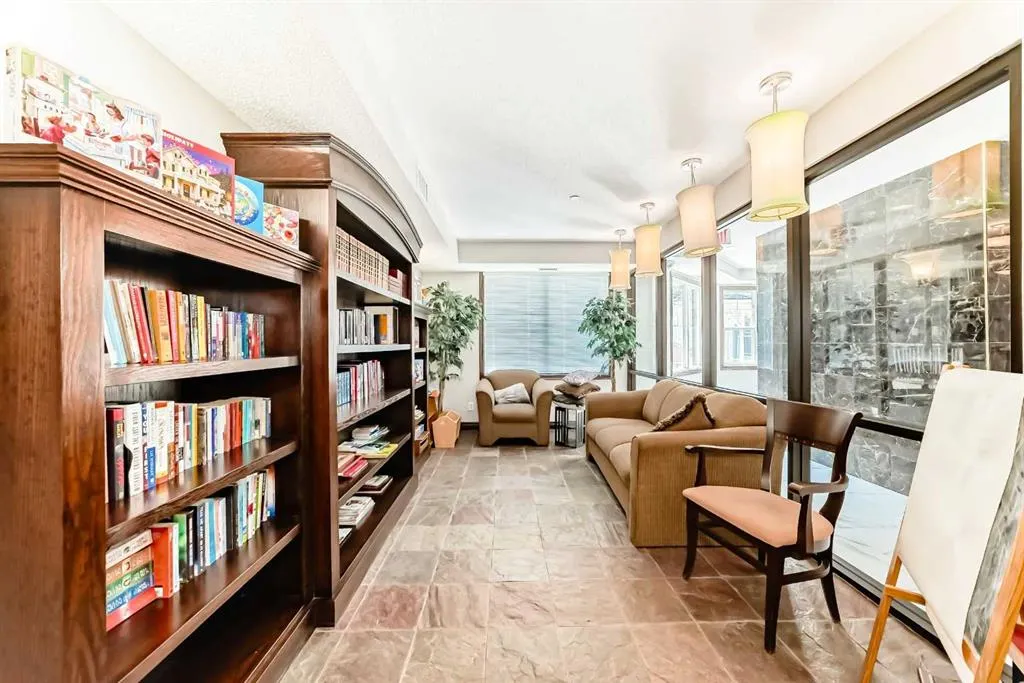8 Prestwick Pond Terrace SE, #202