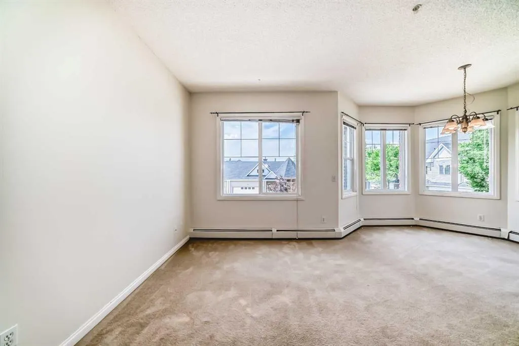 8 Prestwick Pond Terrace SE, #202