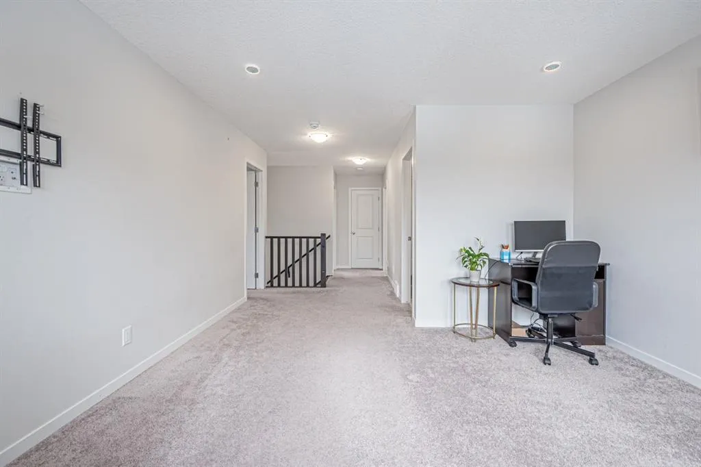 9 Red Sky Road NE