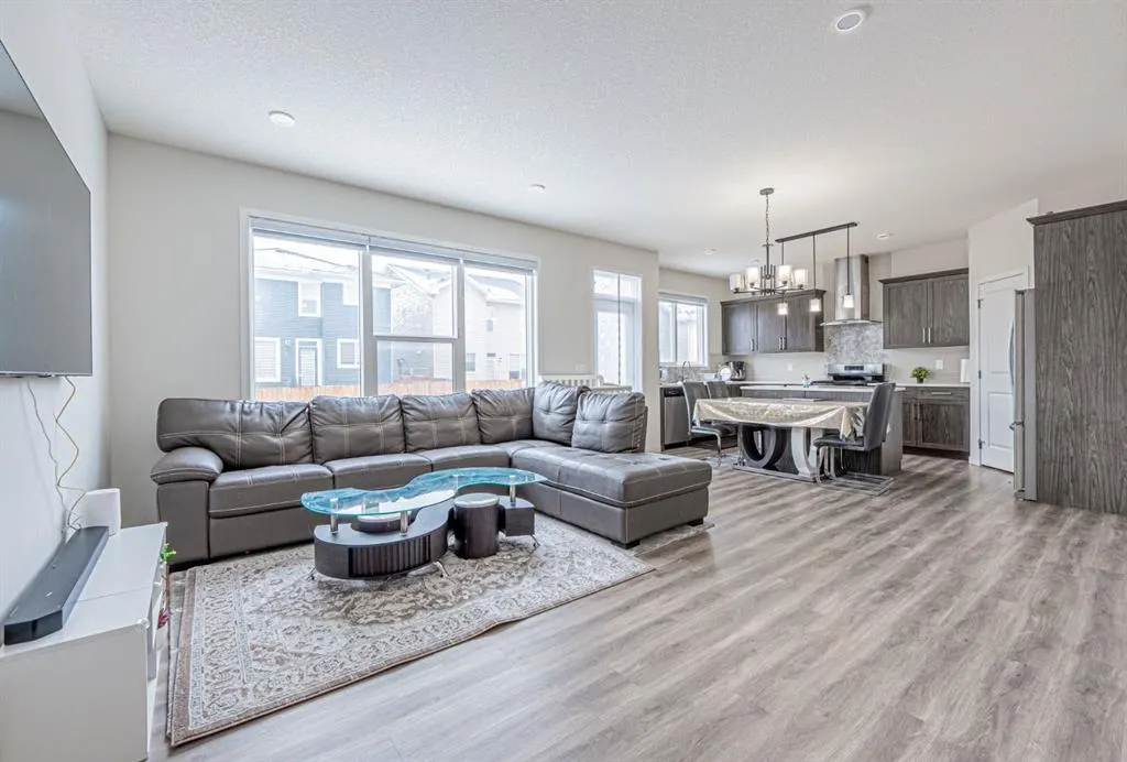 9 Red Sky Road NE
