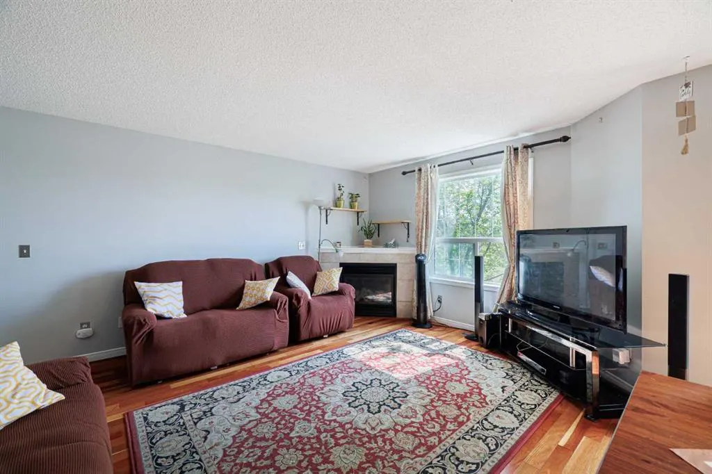 246 Taracove Place NE