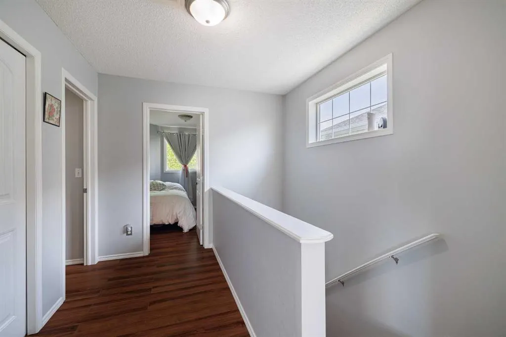 246 Taracove Place NE