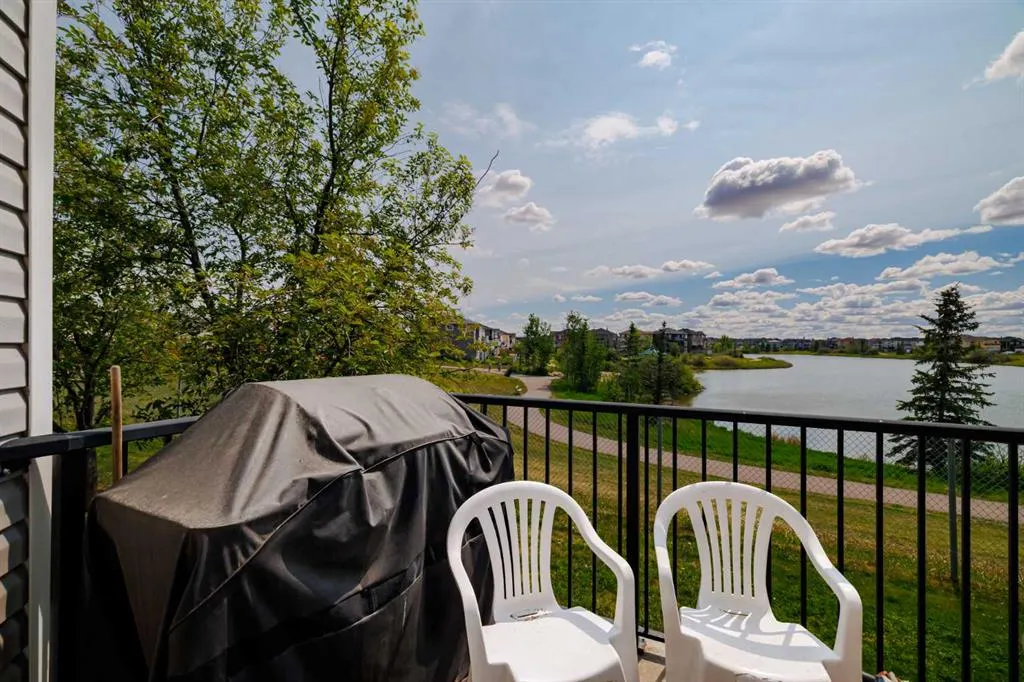 246 Taracove Place NE